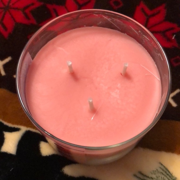 NWT Champagne Toast 3-Wick Candle - Picture 2 of 4